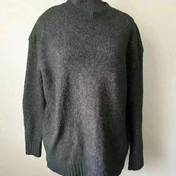 Super soft Sweater -- Gray, Small, Philosophy - Picture 2 of 9